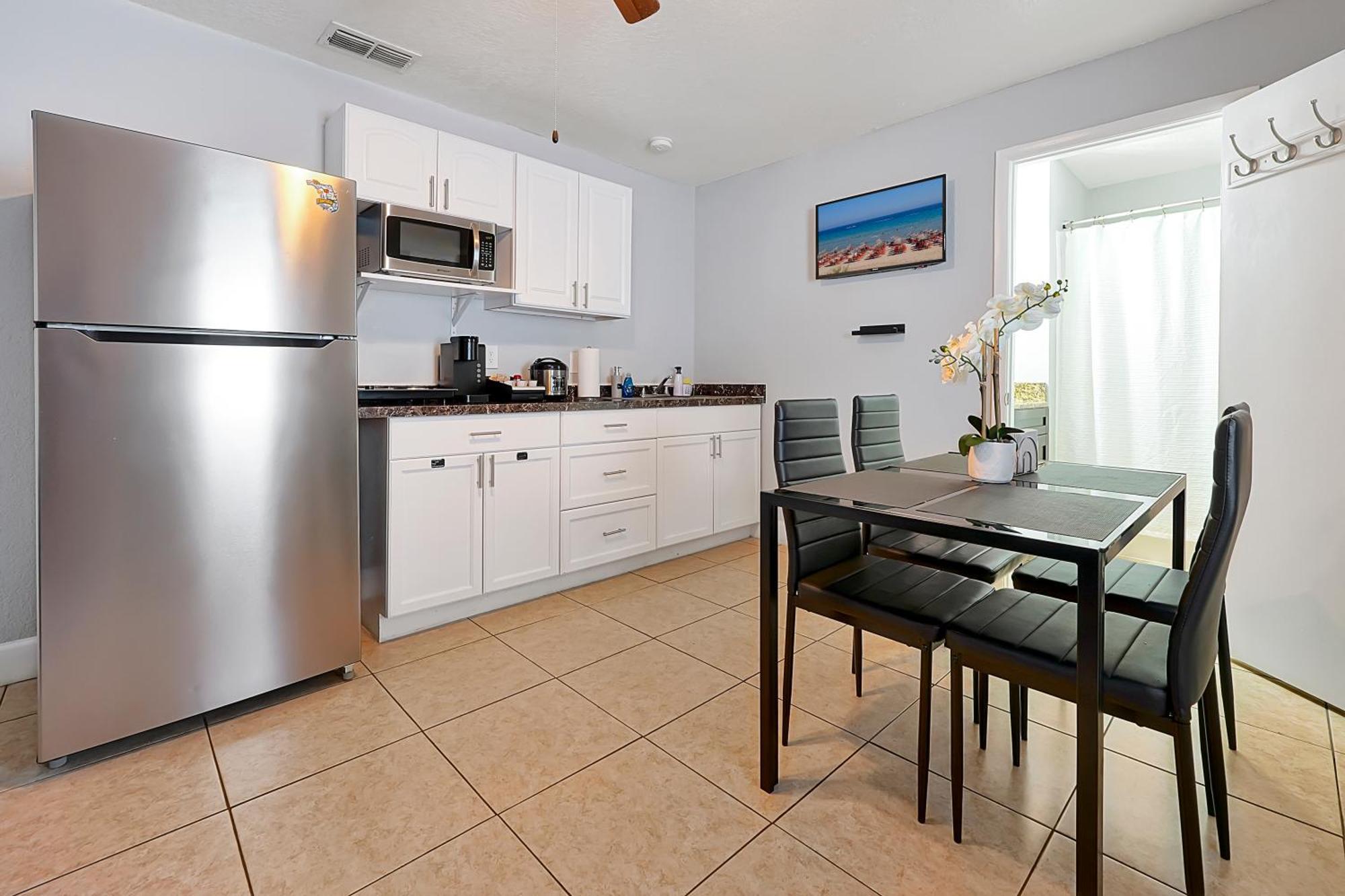Comfortable Private Room In Tampa: The Wanderlust Extérieur photo
